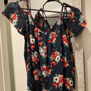 Off shoulder Floral flutter sleeve top